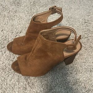 Madden girl cognac open toe heels size 8